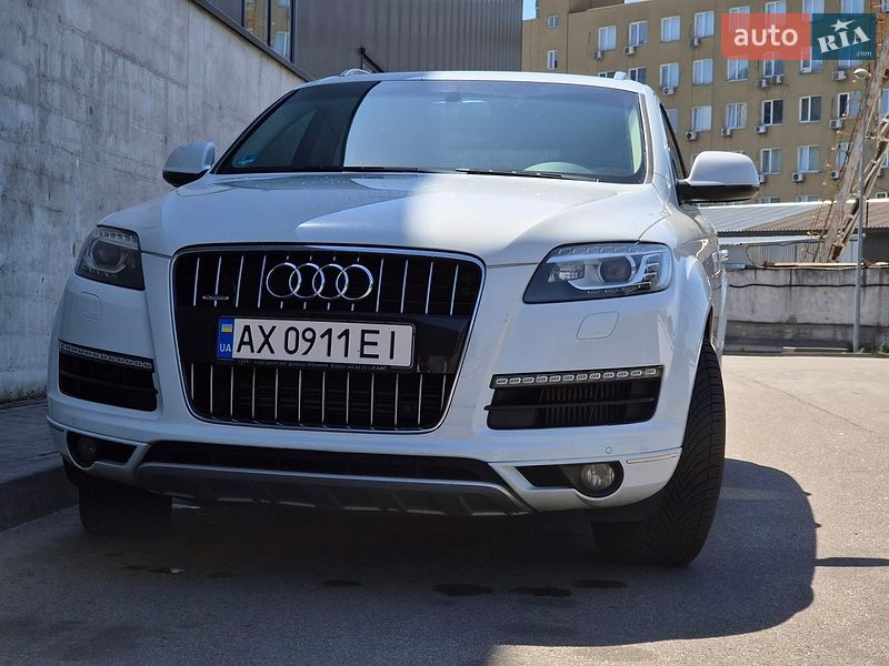 Позашляховик / Кросовер Audi Q7 2013 в Києві