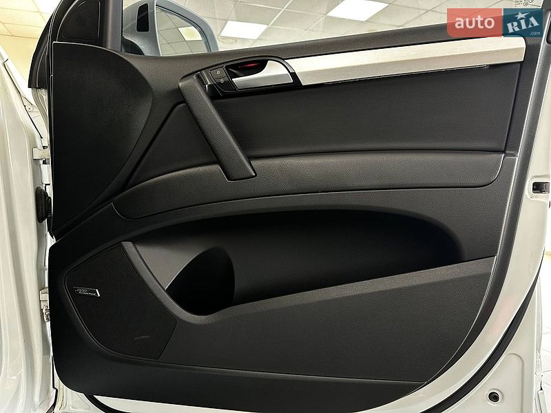 Позашляховик / Кросовер Audi Q7 2014 в Києві