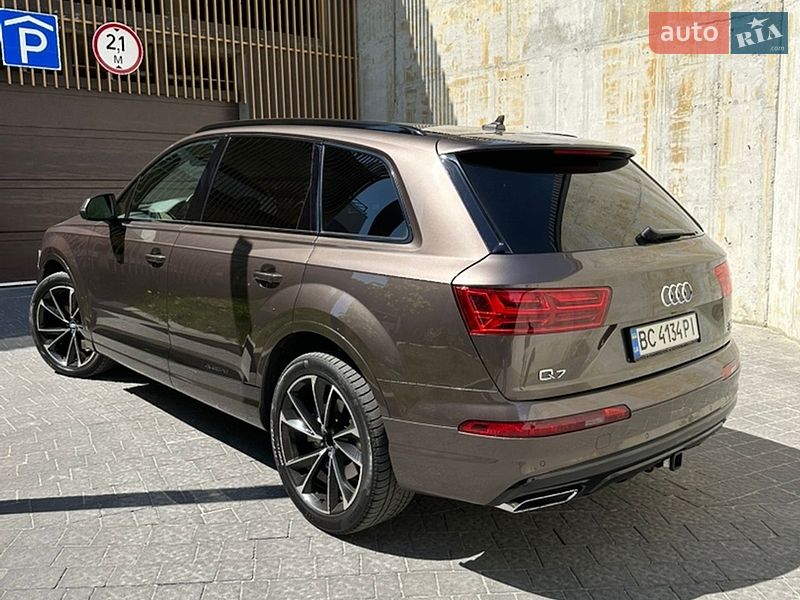 Внедорожник / Кроссовер Audi Q7 2017 в Львове