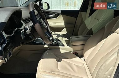 Внедорожник / Кроссовер Audi Q7 2017 в Львове