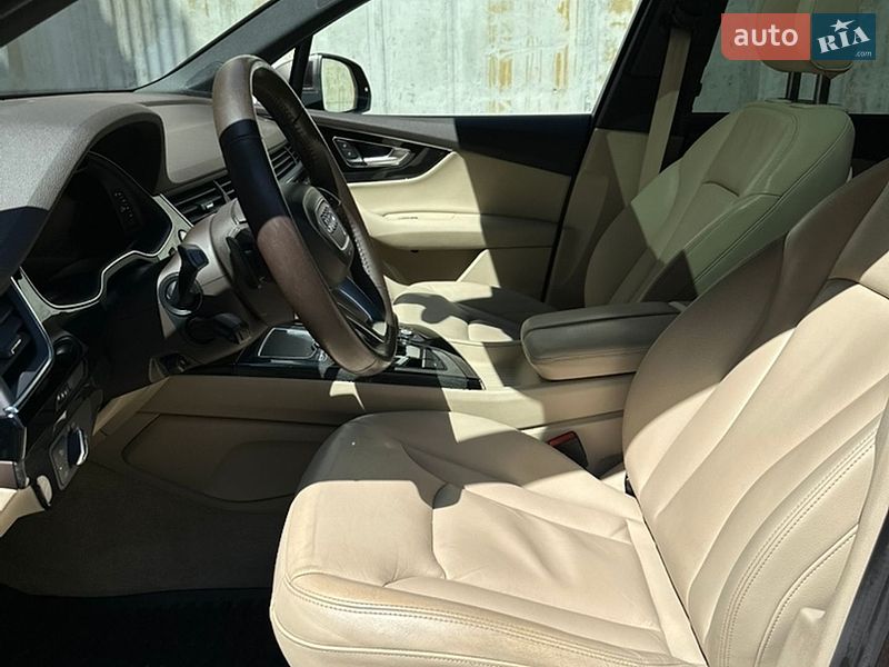 Внедорожник / Кроссовер Audi Q7 2017 в Львове