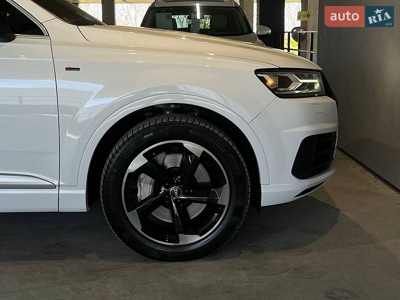 Внедорожник / Кроссовер Audi Q7 2019 в Одессе