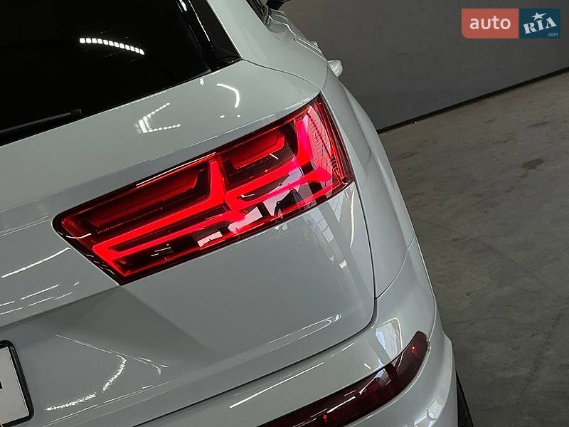 Внедорожник / Кроссовер Audi Q7 2019 в Одессе
