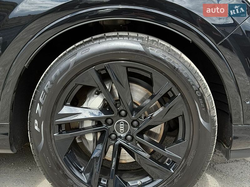 Внедорожник / Кроссовер Audi Q7 2024 в Подольске
