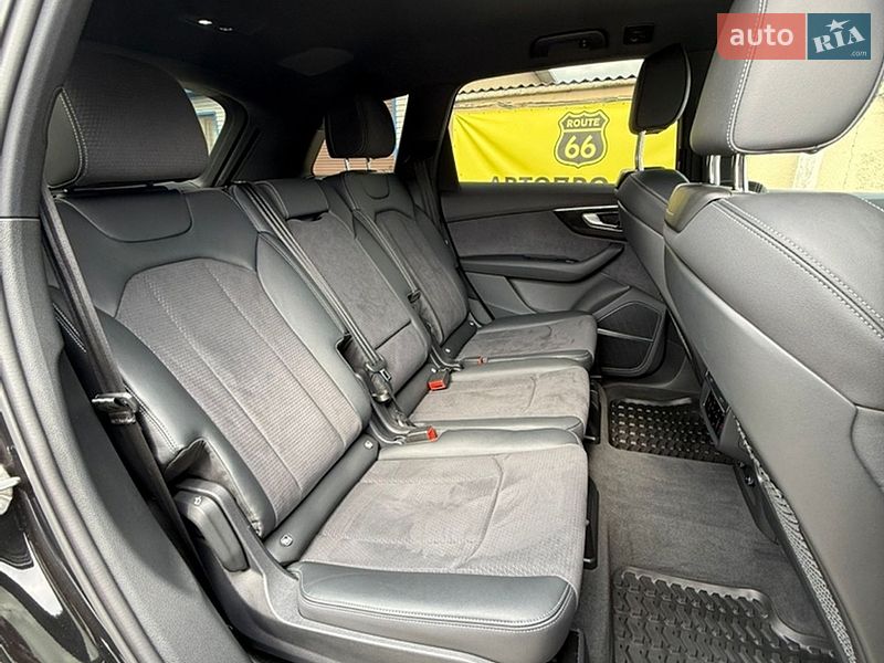 Внедорожник / Кроссовер Audi Q7 2024 в Подольске