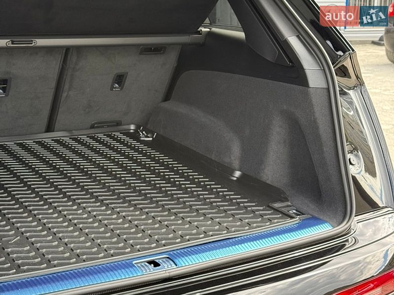 Внедорожник / Кроссовер Audi Q7 2024 в Подольске