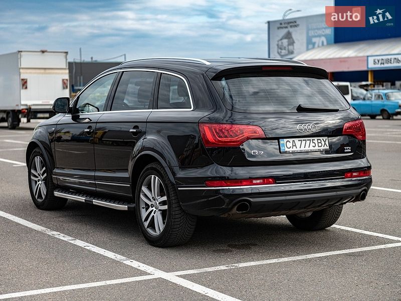 Внедорожник / Кроссовер Audi Q7 2015 в Черкассах