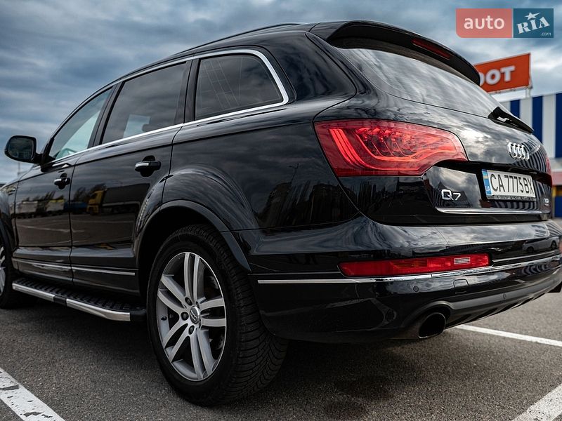 Внедорожник / Кроссовер Audi Q7 2015 в Черкассах