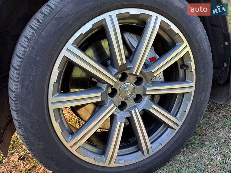 Внедорожник / Кроссовер Audi Q7 2018 в Харькове