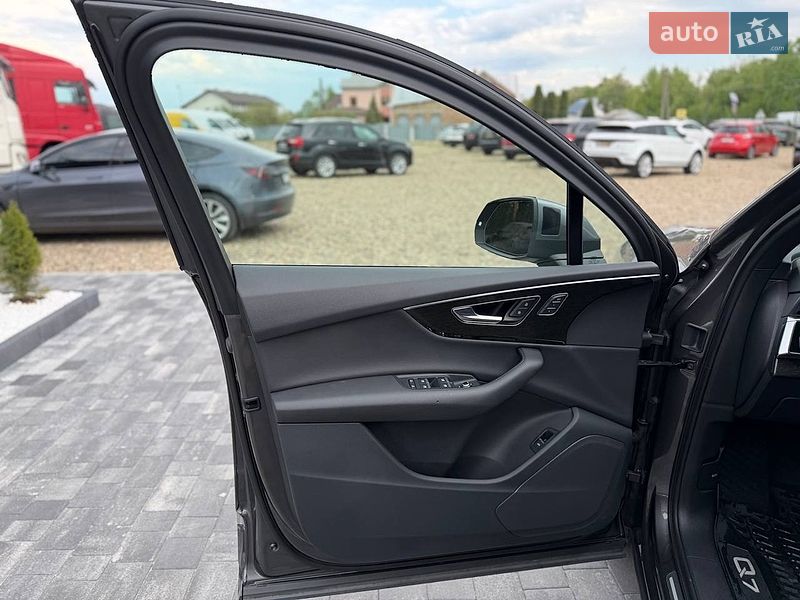 Внедорожник / Кроссовер Audi Q7 2021 в Коломые