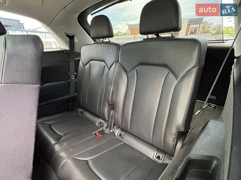 Внедорожник / Кроссовер Audi Q7 2017 в Стрые