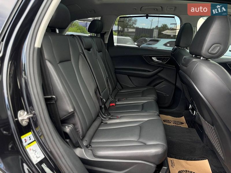 Внедорожник / Кроссовер Audi Q7 2017 в Стрые