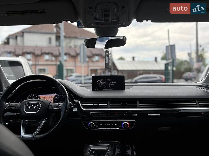 Внедорожник / Кроссовер Audi Q7 2017 в Стрые