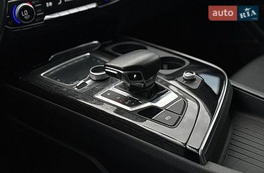Внедорожник / Кроссовер Audi Q7 2017 в Стрые