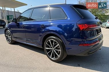 Позашляховик / Кросовер Audi Q7 2020 в Дніпрі