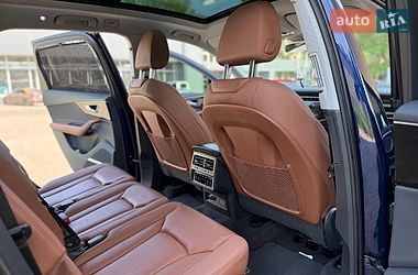 Позашляховик / Кросовер Audi Q7 2020 в Дніпрі