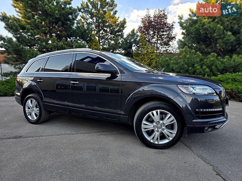 Внедорожник / Кроссовер Audi Q7 2015 в Полтаве
