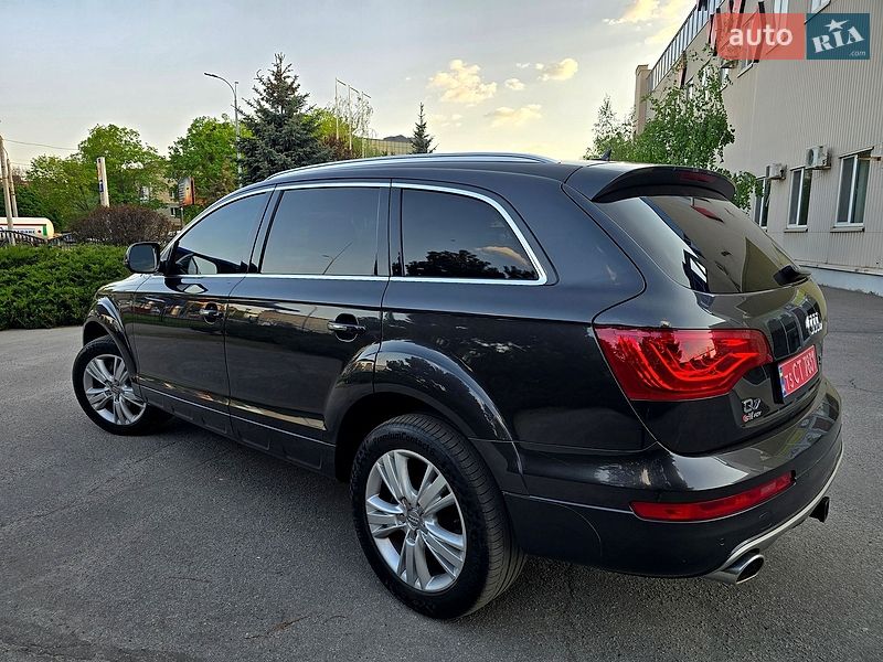 Внедорожник / Кроссовер Audi Q7 2015 в Полтаве