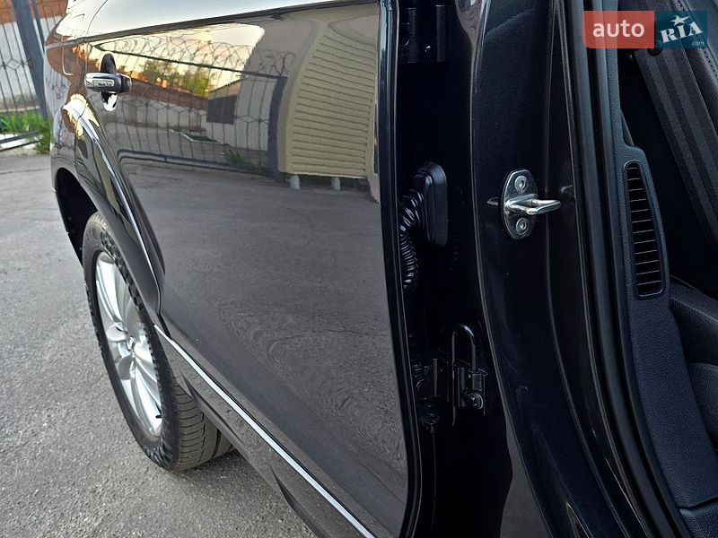 Внедорожник / Кроссовер Audi Q7 2015 в Полтаве