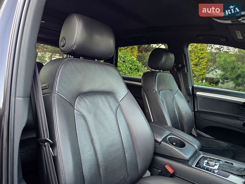 Внедорожник / Кроссовер Audi Q7 2015 в Полтаве