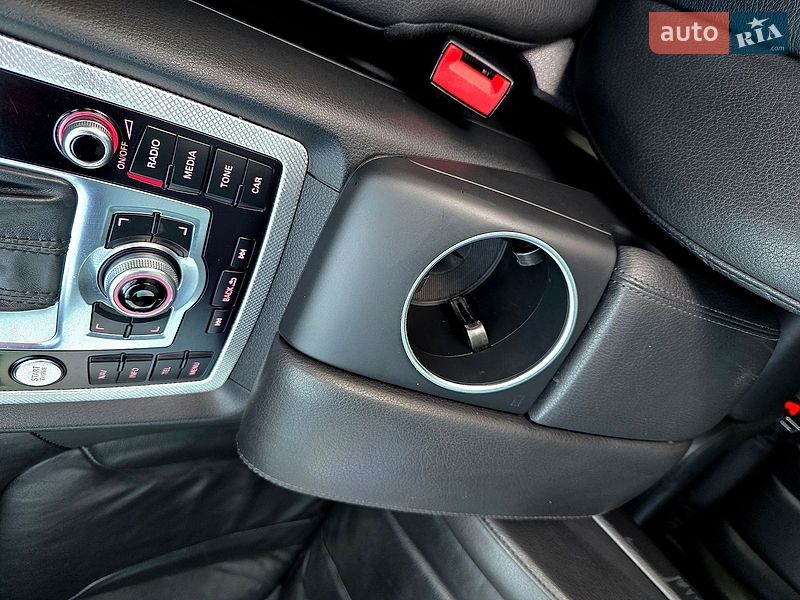 Внедорожник / Кроссовер Audi Q7 2015 в Полтаве