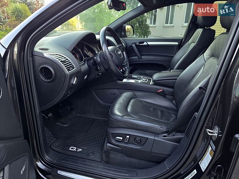 Внедорожник / Кроссовер Audi Q7 2015 в Полтаве