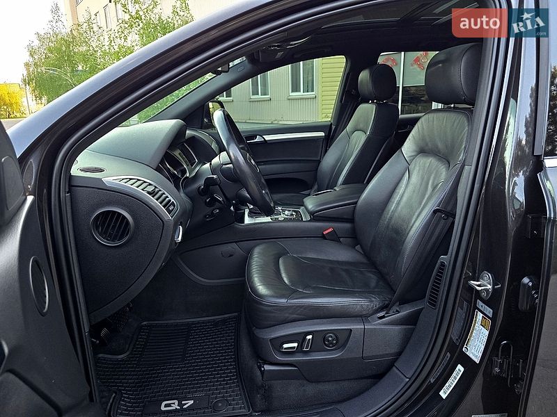 Внедорожник / Кроссовер Audi Q7 2015 в Полтаве