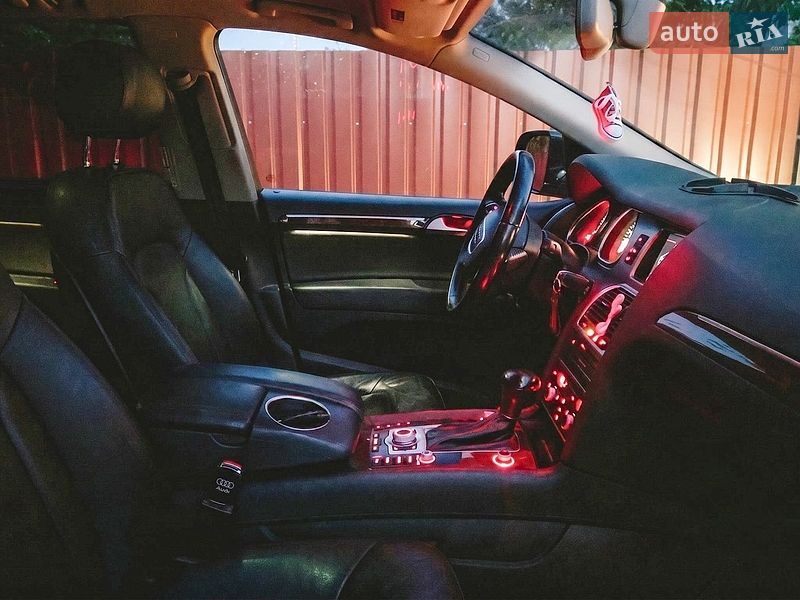 Внедорожник / Кроссовер Audi Q7 2015 в Черкассах