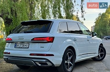 Внедорожник / Кроссовер Audi Q7 2021 в Киеве