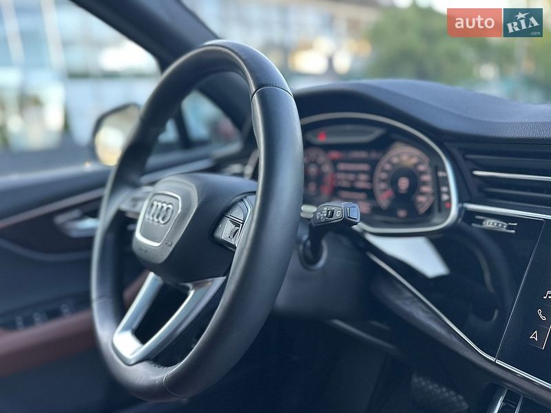 Внедорожник / Кроссовер Audi Q7 2021 в Киеве