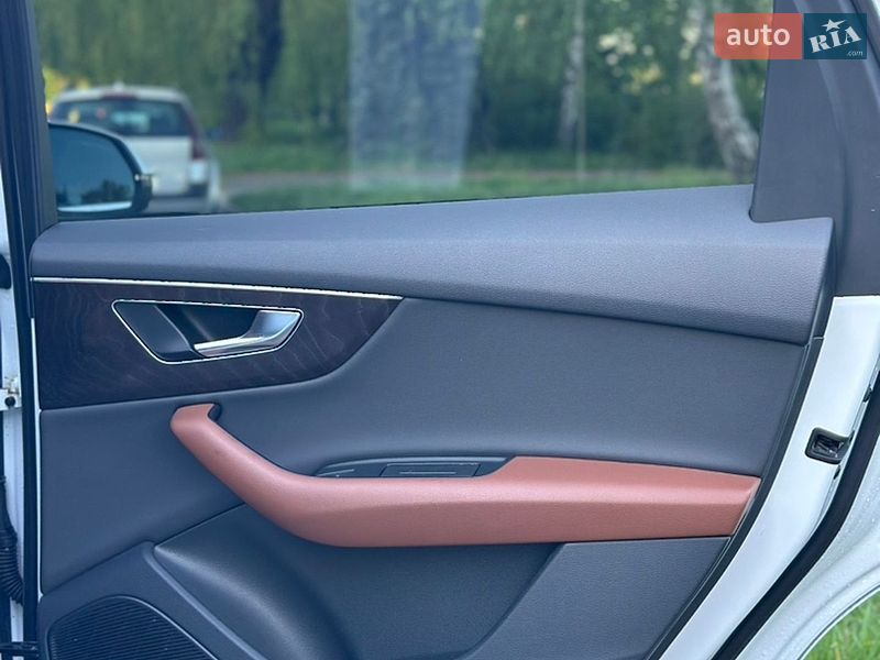 Внедорожник / Кроссовер Audi Q7 2021 в Киеве