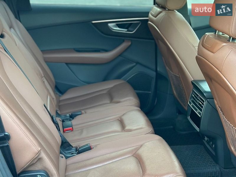Внедорожник / Кроссовер Audi Q7 2021 в Киеве