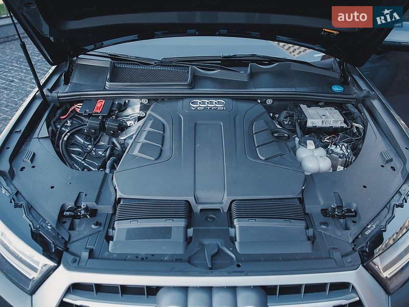 Позашляховик / Кросовер Audi Q7 2017 в Дніпрі