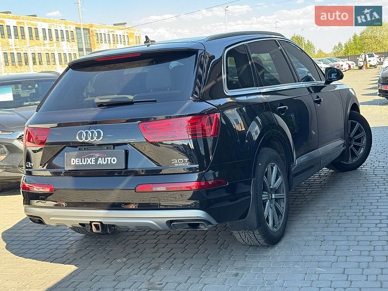 Позашляховик / Кросовер Audi Q7 2017 в Івано-Франківську
