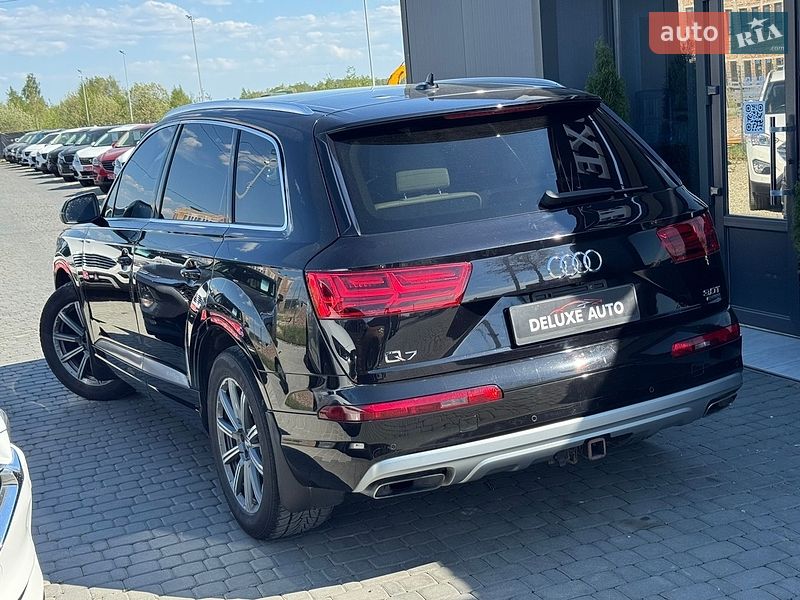 Позашляховик / Кросовер Audi Q7 2017 в Івано-Франківську