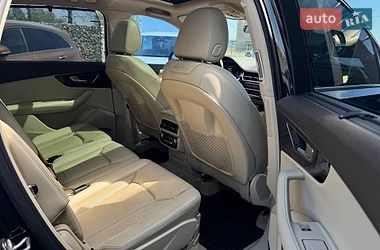 Позашляховик / Кросовер Audi Q7 2017 в Івано-Франківську