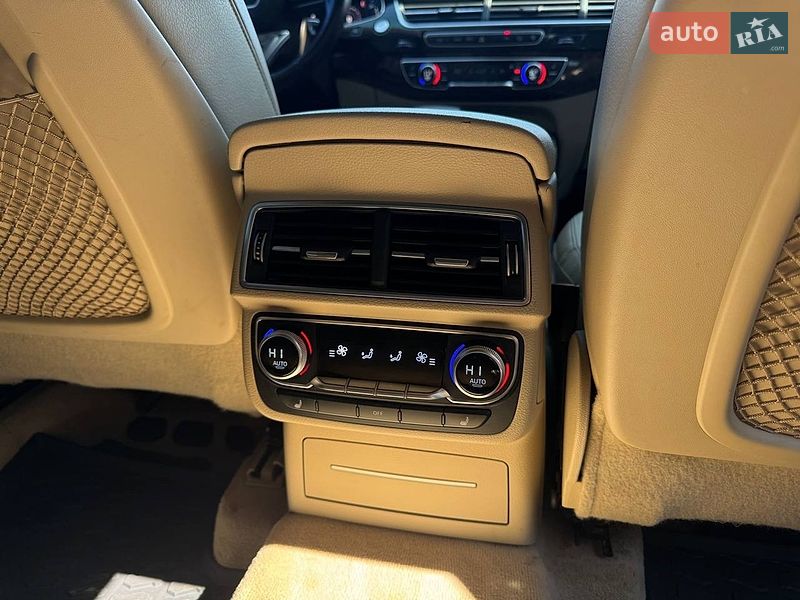 Позашляховик / Кросовер Audi Q7 2017 в Івано-Франківську