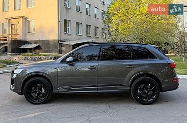 Внедорожник / Кроссовер Audi Q7 2023 в Виннице