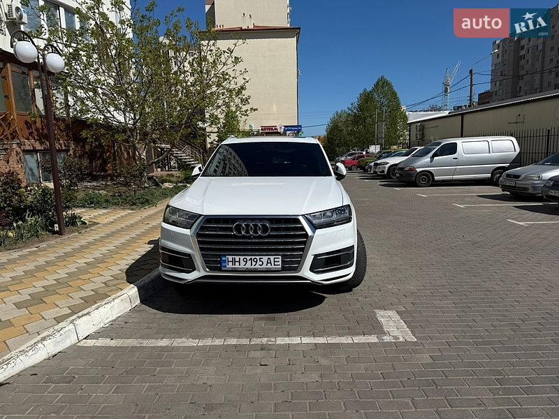 Внедорожник / Кроссовер Audi Q7 2019 в Одессе