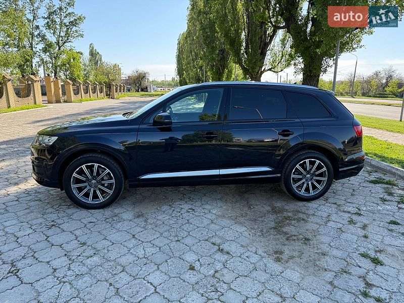 Внедорожник / Кроссовер Audi Q7 2017 в Харькове