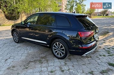 Внедорожник / Кроссовер Audi Q7 2017 в Харькове