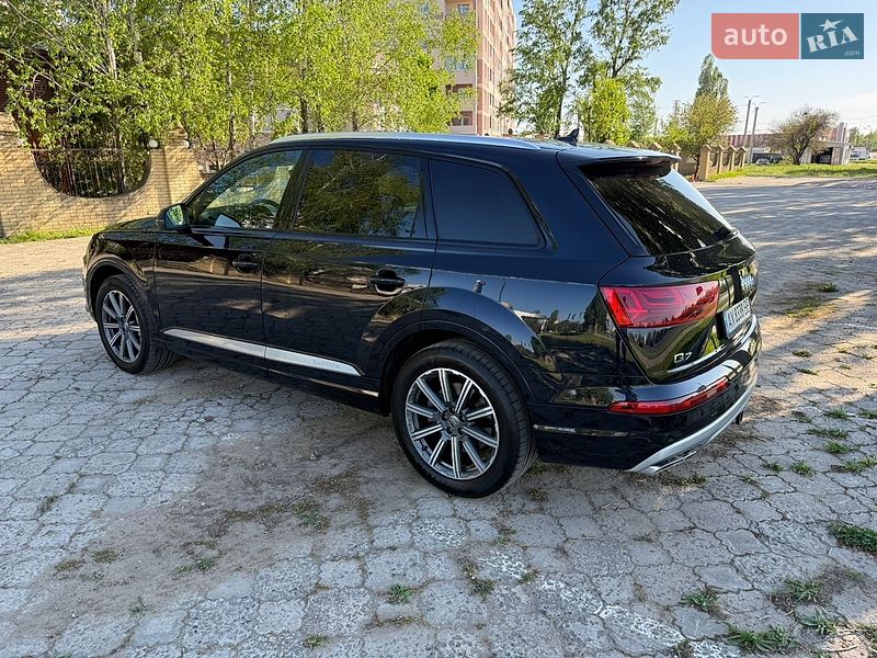 Внедорожник / Кроссовер Audi Q7 2017 в Харькове
