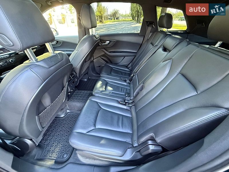 Внедорожник / Кроссовер Audi Q7 2017 в Харькове