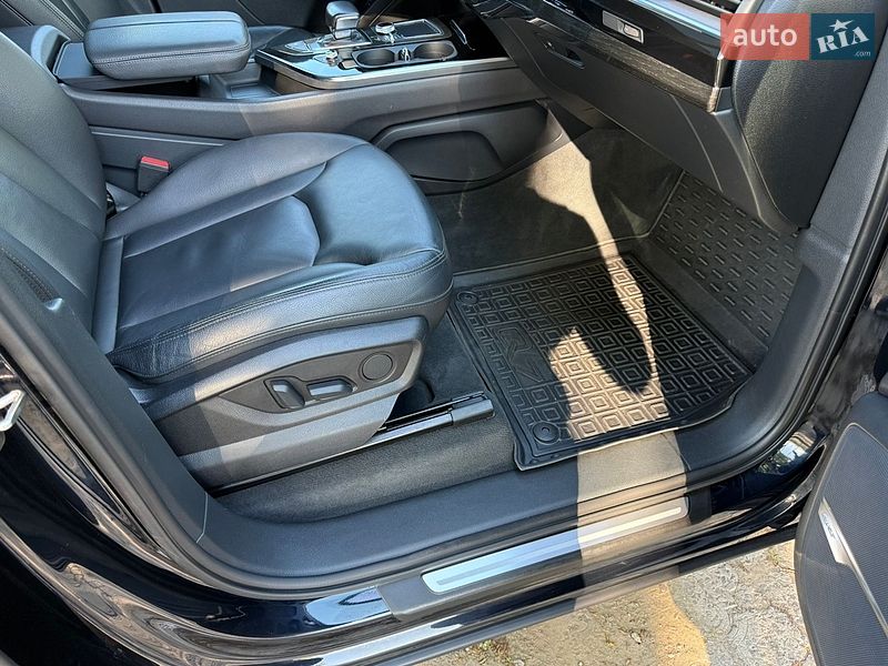 Внедорожник / Кроссовер Audi Q7 2017 в Харькове