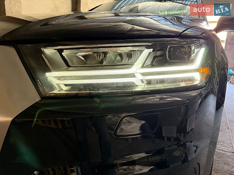Внедорожник / Кроссовер Audi Q7 2017 в Харькове