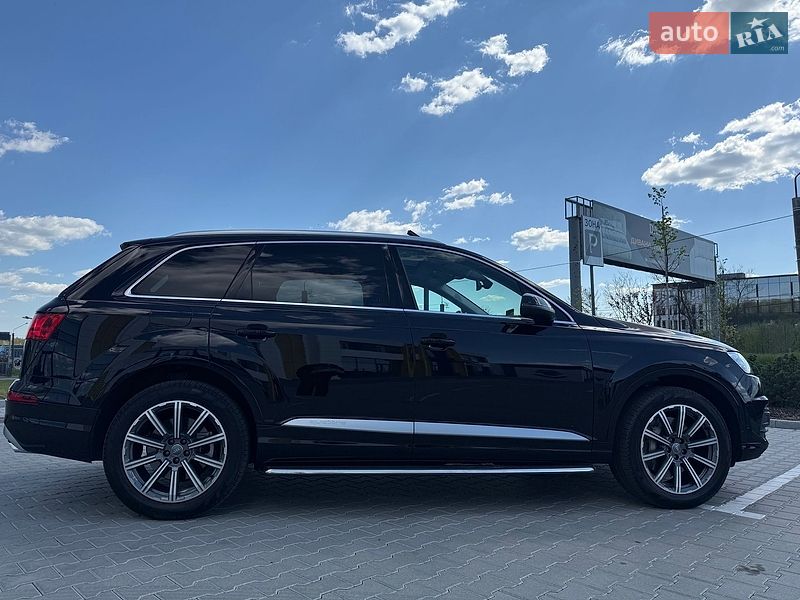 Внедорожник / Кроссовер Audi Q7 2017 в Львове