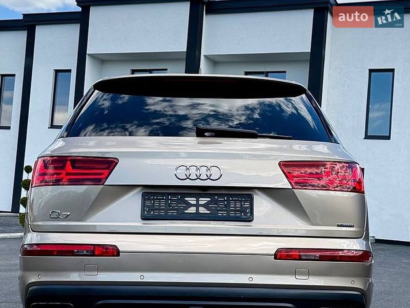 Внедорожник / Кроссовер Audi Q7 2019 в Тячеве
