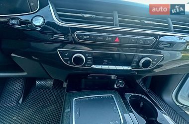 Внедорожник / Кроссовер Audi Q7 2018 в Трускавце