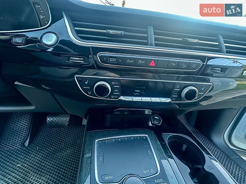 Внедорожник / Кроссовер Audi Q7 2018 в Трускавце