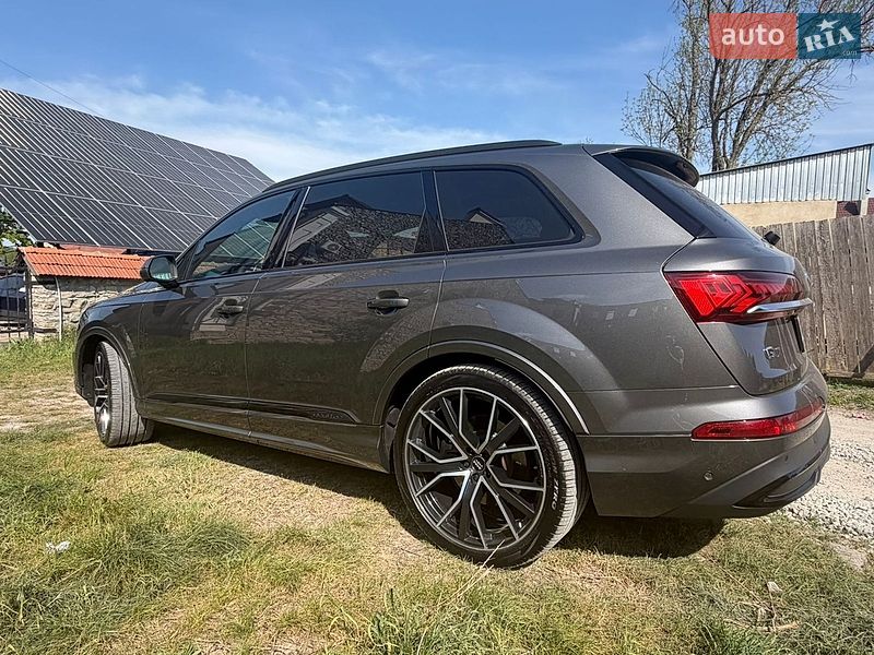 Внедорожник / Кроссовер Audi Q7 2020 в Каменец-Подольском